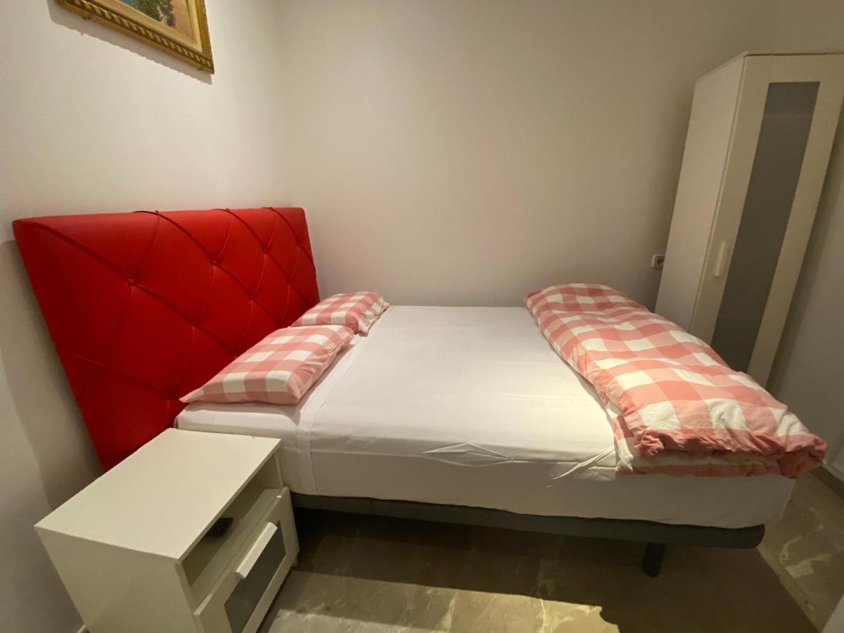Hostal Granvia 628 Barcellona Esterno foto