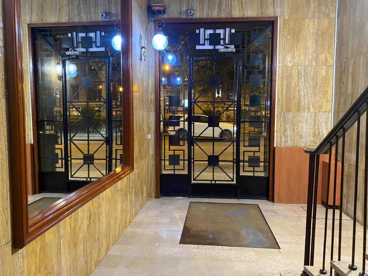 Hostal Granvia 628 Barcellona Esterno foto