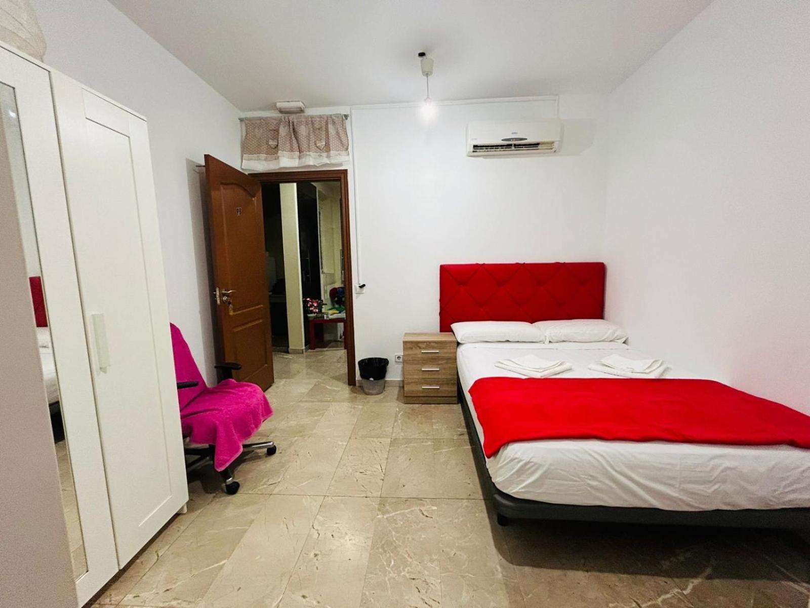 Hostal Granvia 628 Barcellona Esterno foto