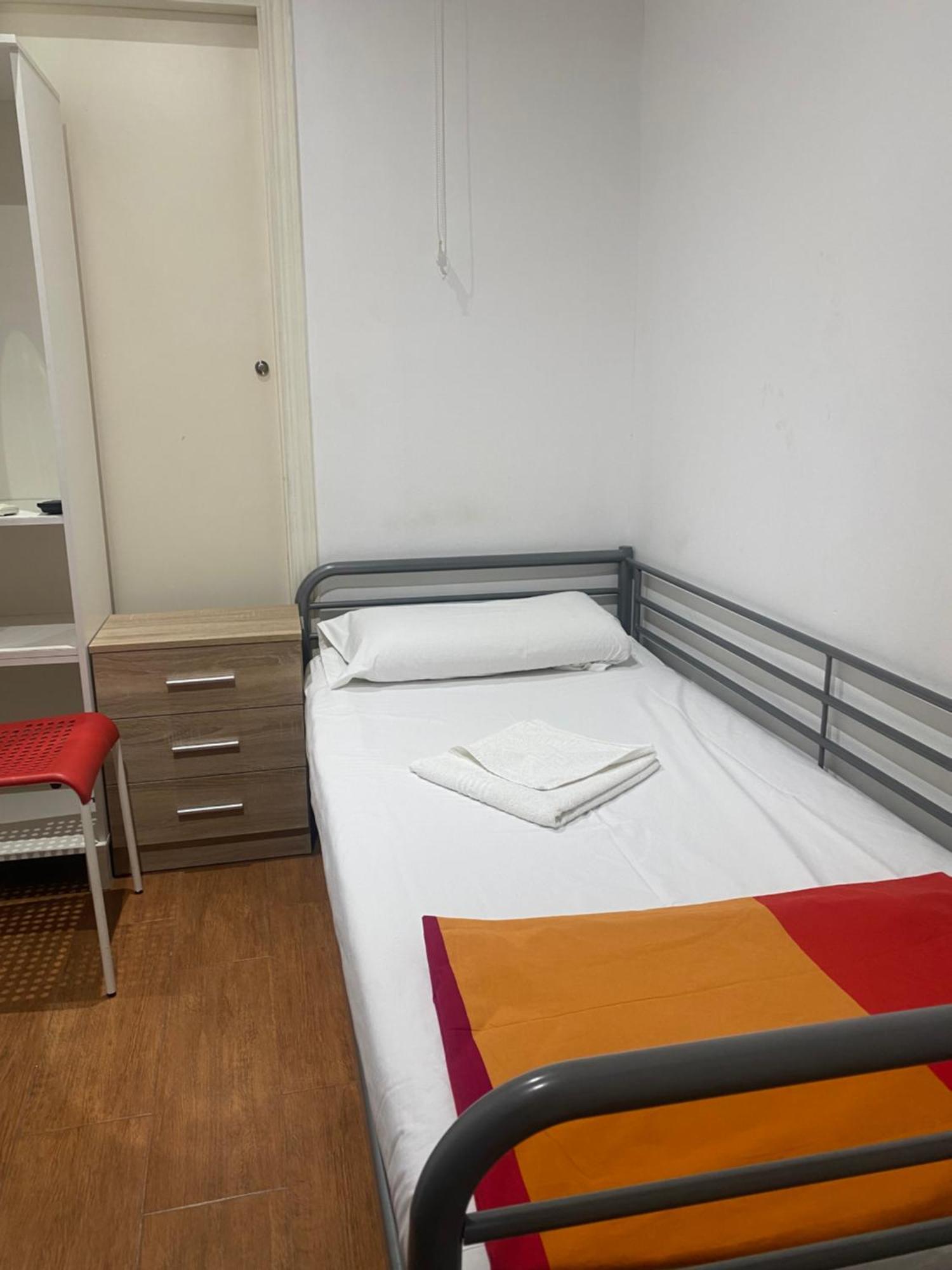 Hostal Granvia 628 Barcellona Esterno foto