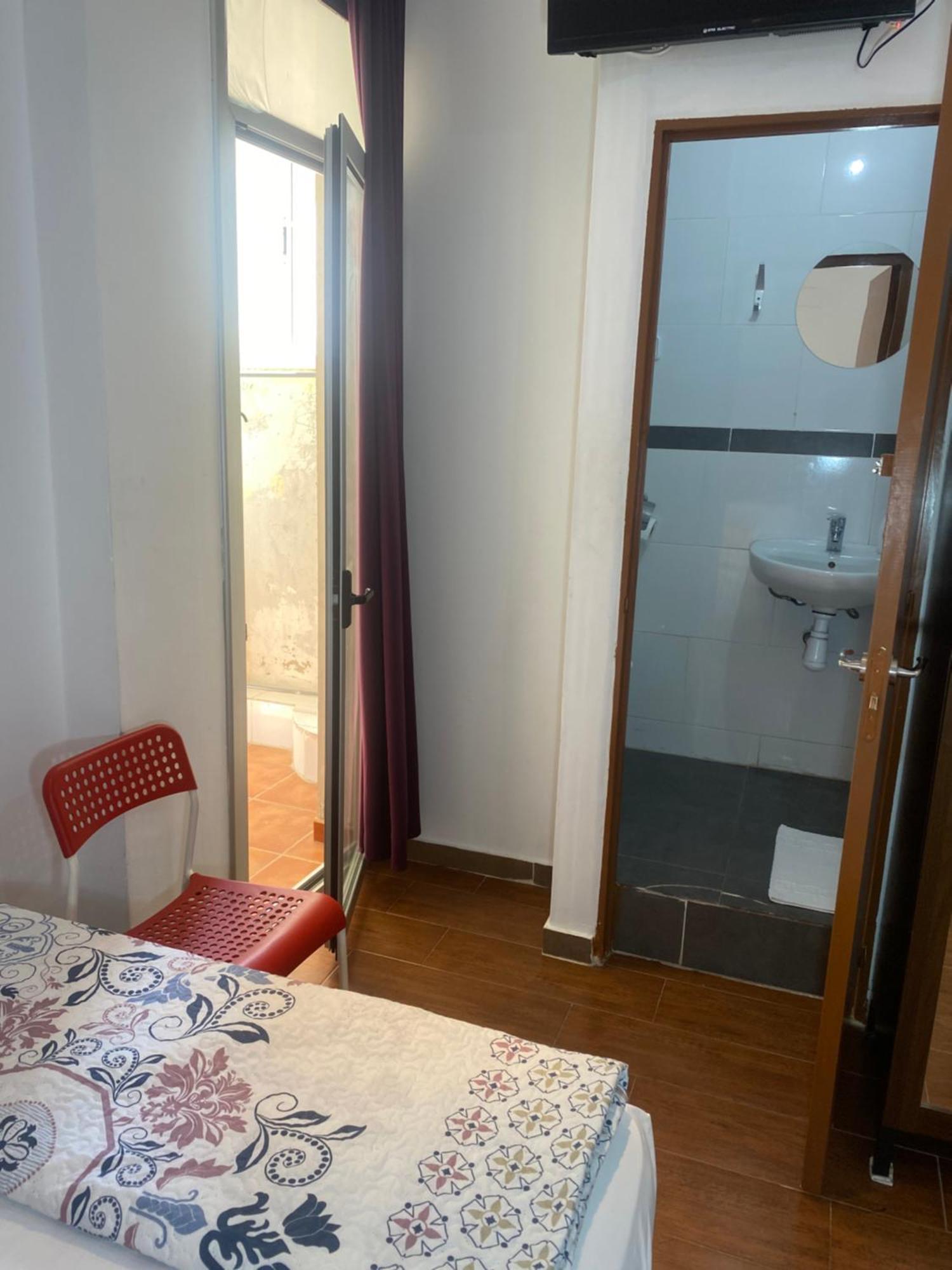 Hostal Granvia 628 Barcellona Esterno foto