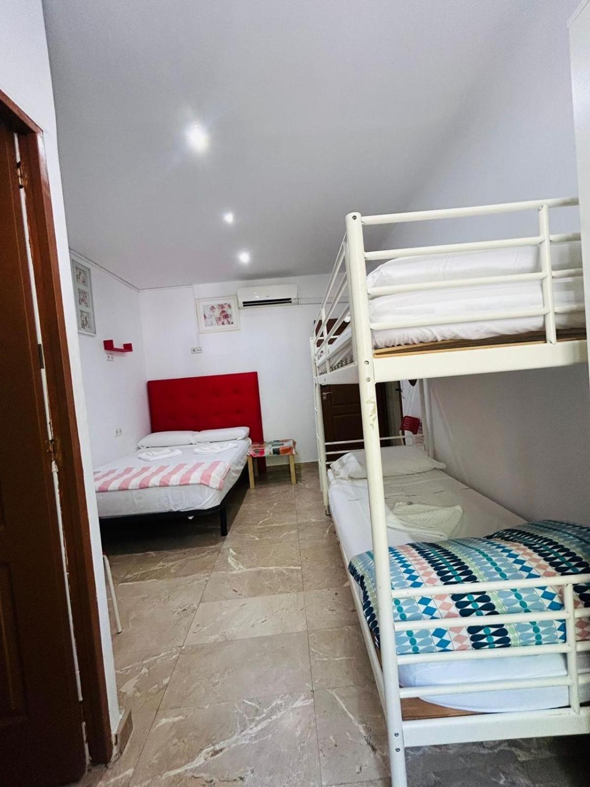 Hostal Granvia 628 Barcellona Esterno foto