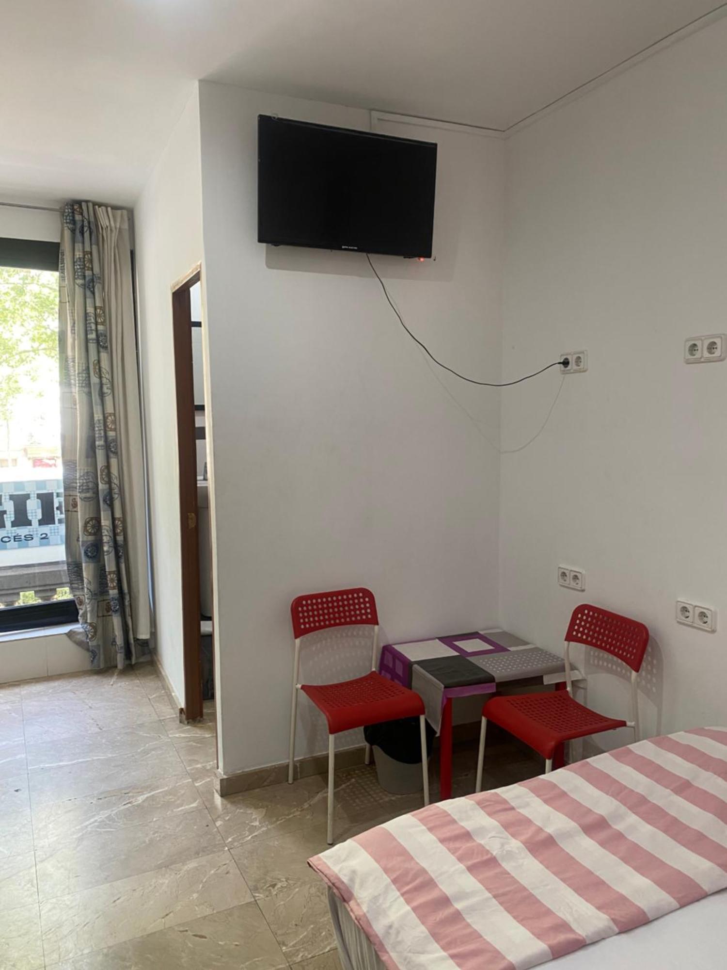 Hostal Granvia 628 Barcellona Esterno foto